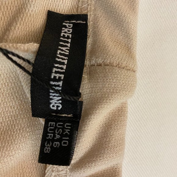 PrettyLittleThing Sweat Shorts - Picture 3 of 8